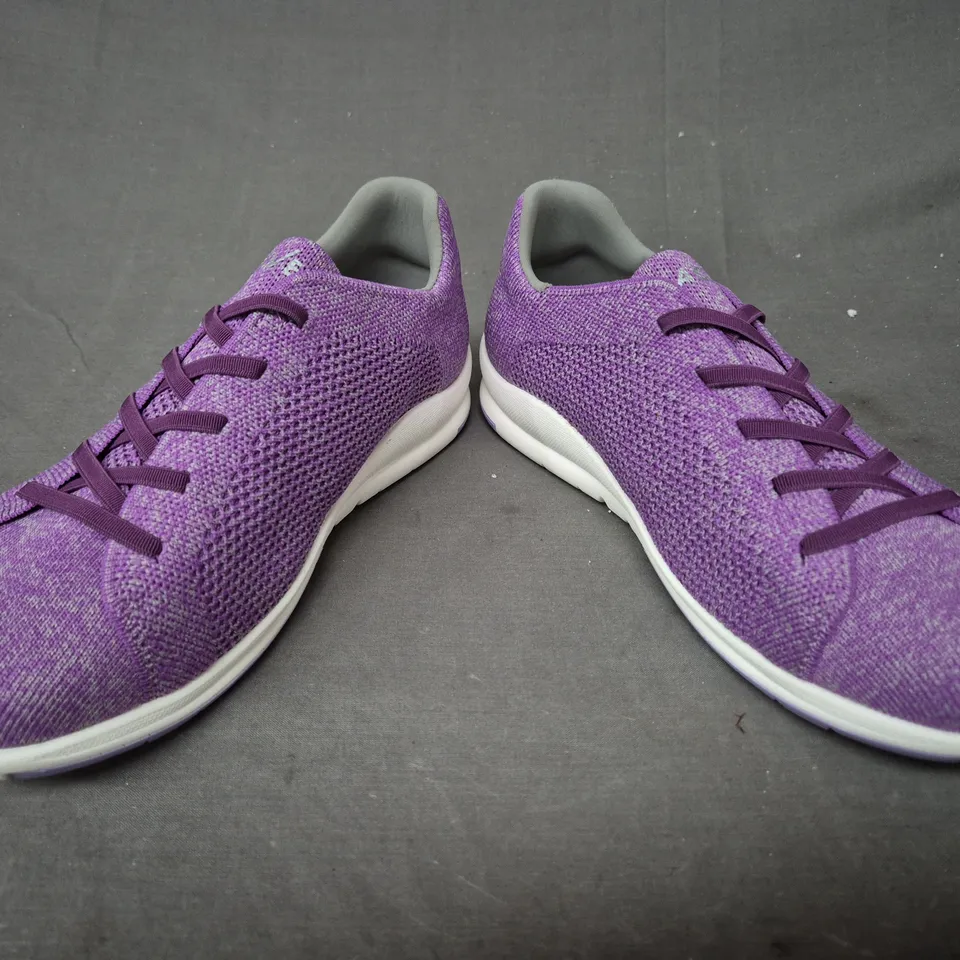 BOXED PAIR OF COSYFEET SHOES IN PURPLE UK SIZE 5.5