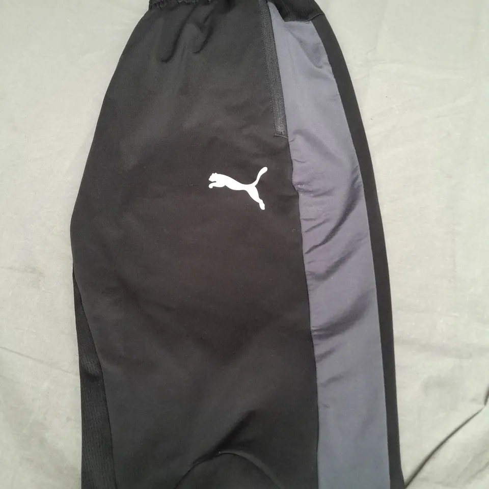 PUMA LOGO TRACKSUIT BOTTOMS SIZE M