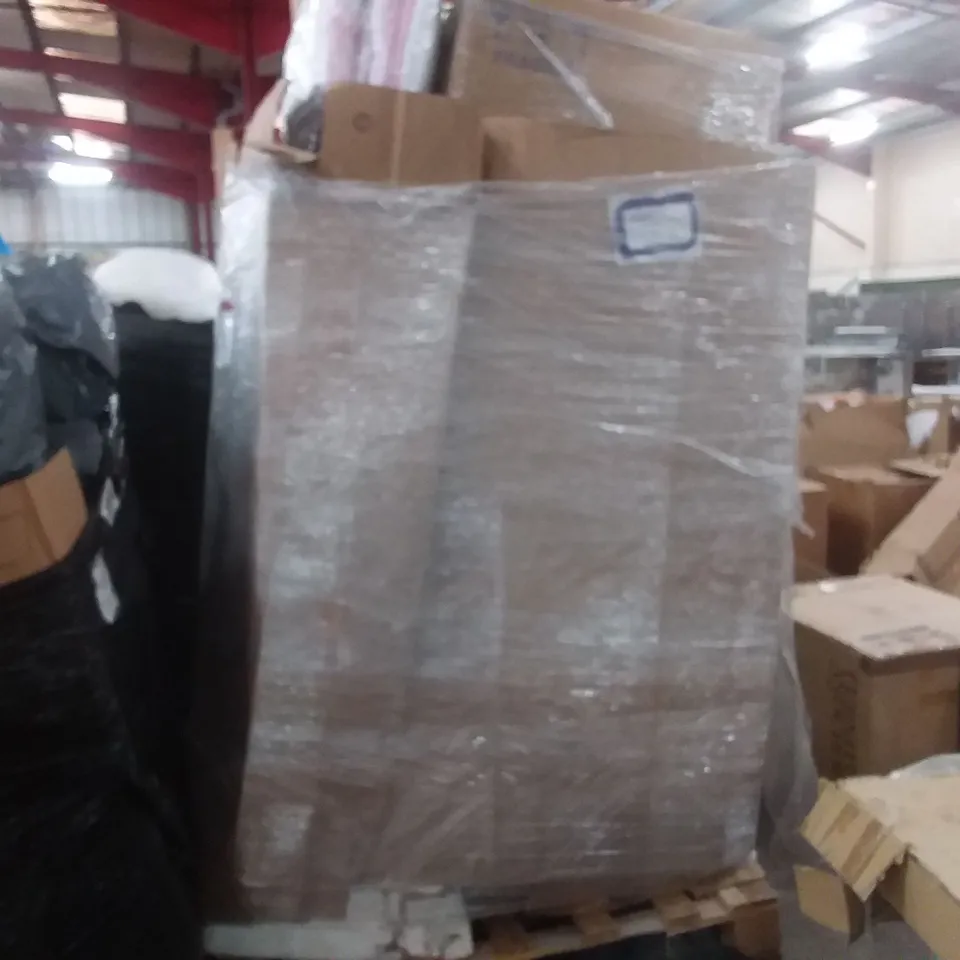 PALLET OF ASSORTED ITEMS INCLUDING OSPREY SKATEBOARD, BEBECONFORT BABY CAR SEAT, KIDFIX,  BIMBI PIRULOS DUVET COVER,,  