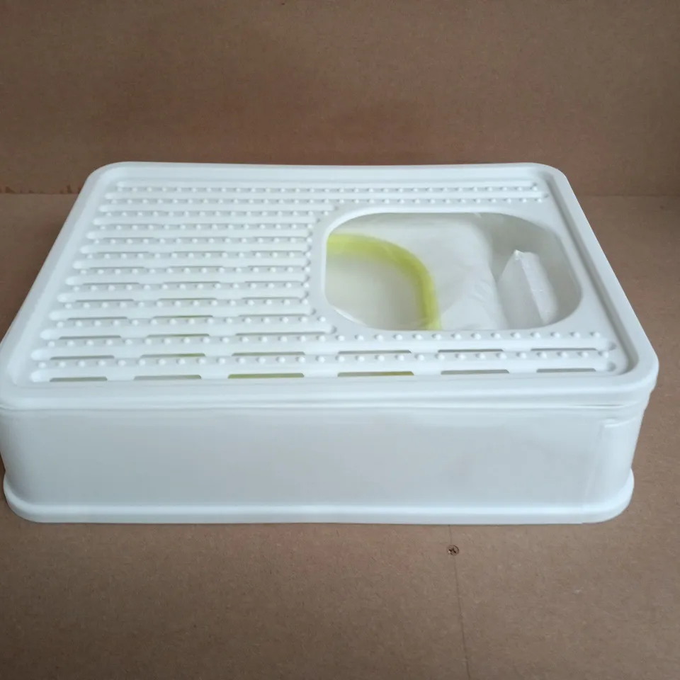 PLASTIC CAT LITTER TRAY 