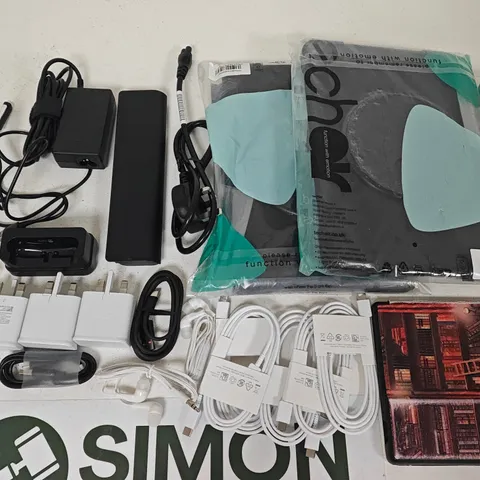 LOT OF ASSORTED TECH ACCESSORIES TO INCLUDE CHARGE CABLES, TABLET CASES AND POWER ADAPTERS 