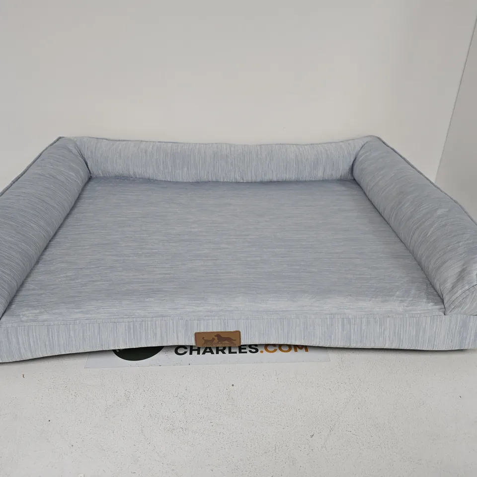LARGE DOG BED