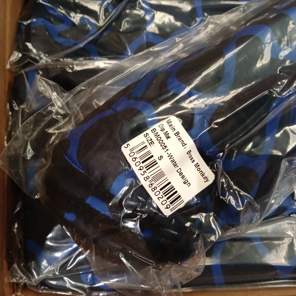 BOX OF APPROXIMATELY 30 X BRAND NEW BRASS MONKEY DIP MATS - WATER DESIGN // SIZE: S