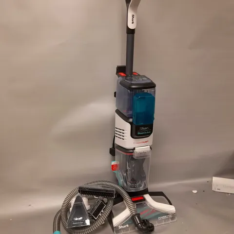 SHARK CARPET XPERT DEEP CARPET CLEANER & BUILT IN STAIN STRIKER EX200UK