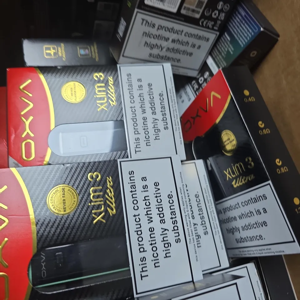 APPROXIMATELY 30 ASSORTED E-CIG PRODUCTS AND ACCESSORIES TO INCLUDE ASPIRE AND OXVA