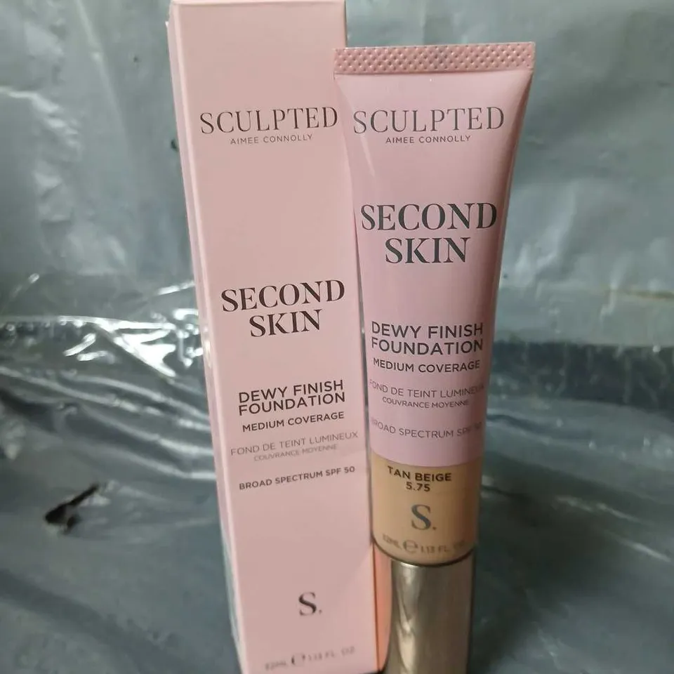 6 BOXED SCULPTED AIMEE CONNOLLY SECOND SKIN DEW FINISH FOUNDATIONS IN TAN BEIGE 5.75 (6X32ML)