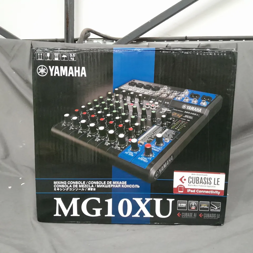 BOXED YAMAHA MIXING CONSOLE MG10XU 