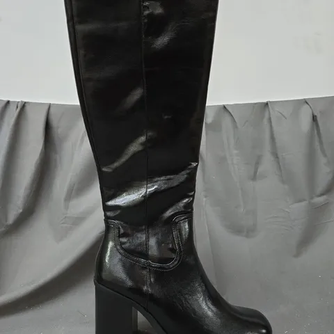 BLOCK HEEL KNEE BOOT - BLACK - SIZE 9 