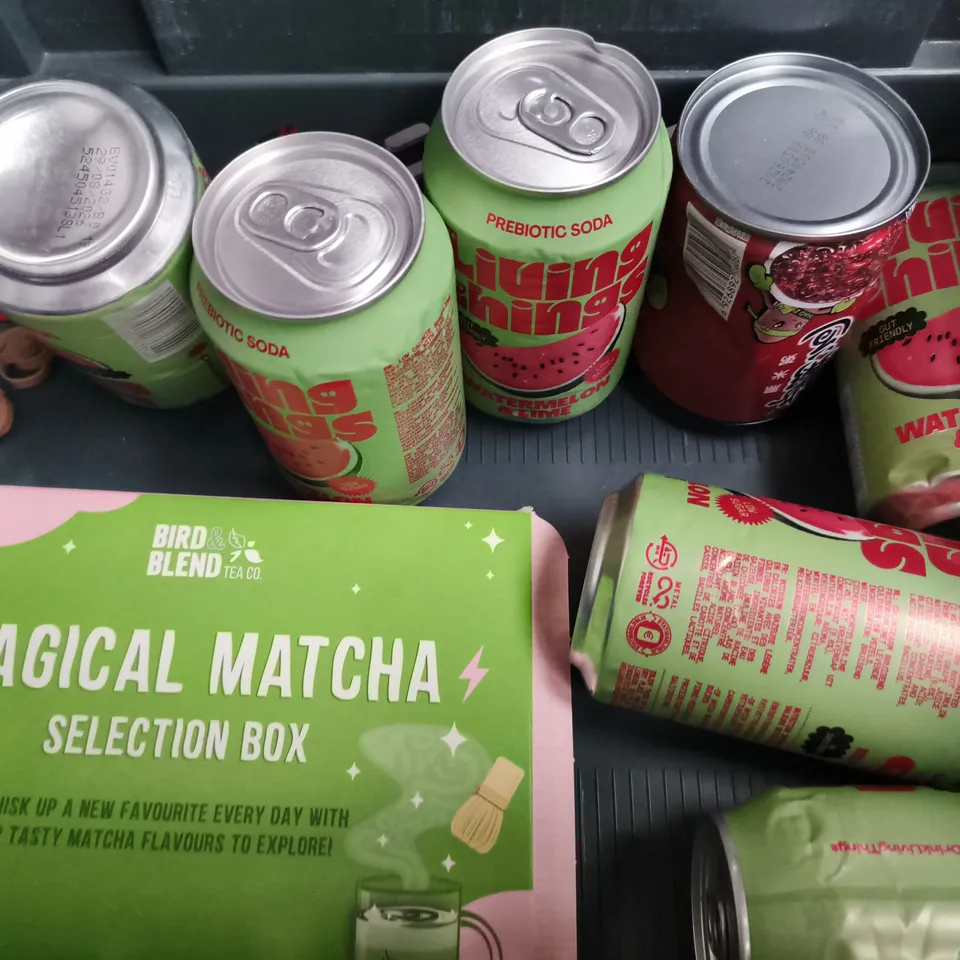 APPROXIMATELY 10 ASSORTED FOOD AND DRINK ITEMS TO INCLUDE CHILLI INFUSED HONEY, CHRISTMAS JAM, ETC