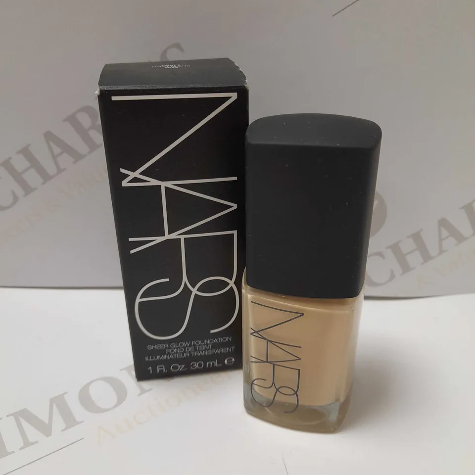 NARS SHEER GLOW FOUNDATION 30ML - LIGHT 2 MONT BLANC 