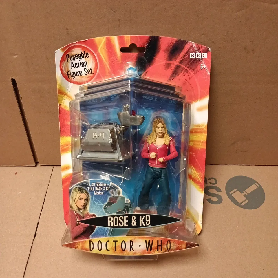 BOXED BBC DOCTOR WHO ROSE & K9 POSEABLE ACTION FIGURE SET