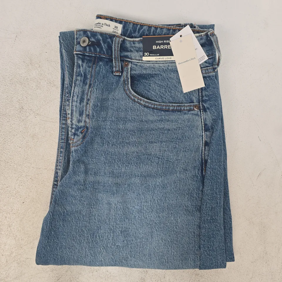 ABERCROMBIE & FITCH HIGH RISE BARREL JEANS IN BLUE SIZE 30 REGULAR