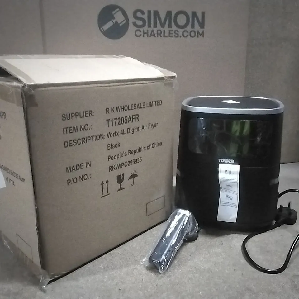 BOXED VORTX 4L DIGITAL AIR FRYER BLACK 