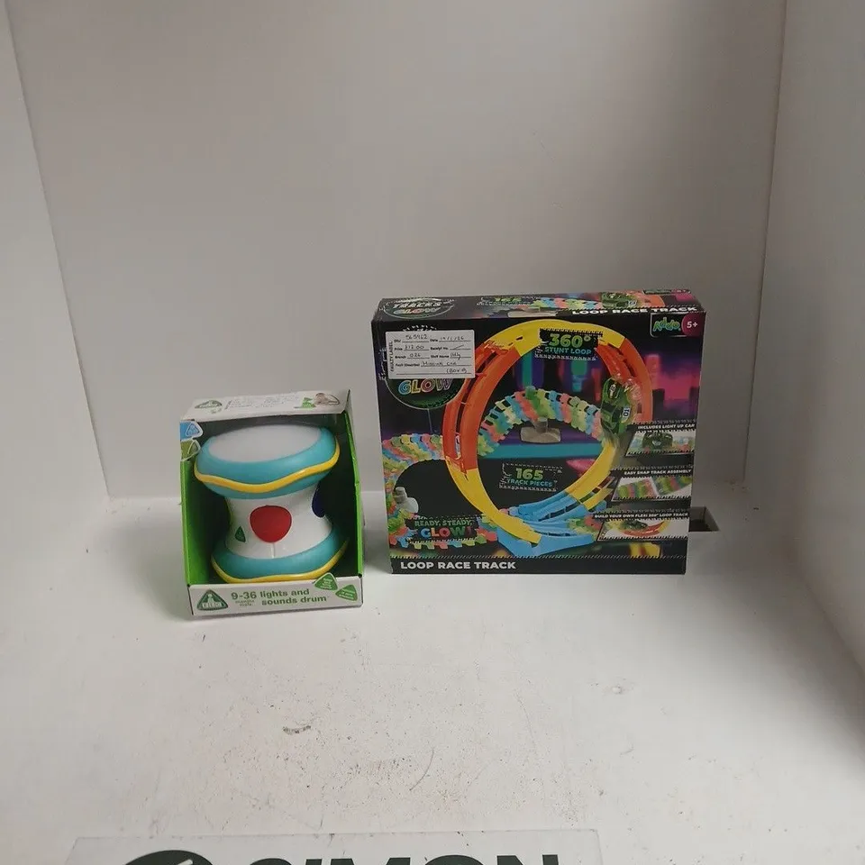 BOX OF APPROXIMATELY 10 ASSORTED TOYS TO INCLUDE: LIGHT AND SOUND DRUM AND GLOW LOOP RACE TRACK 