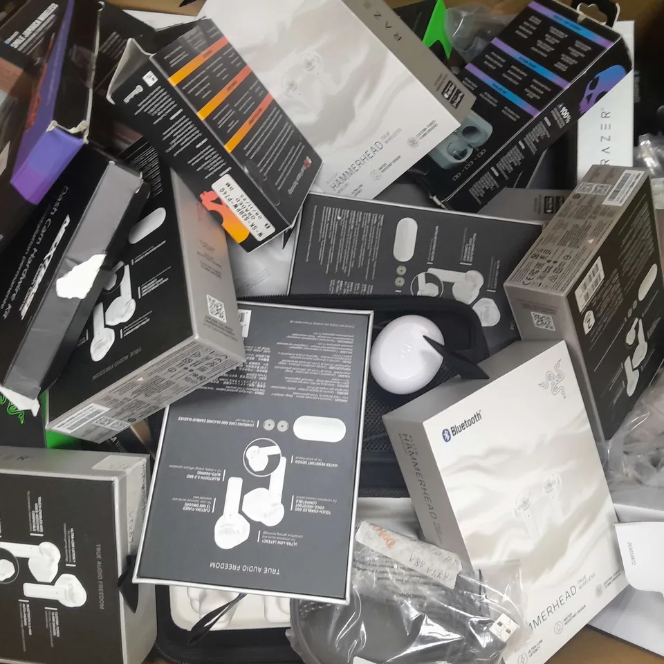 BOX OF APPROXIMATELY 20 ASSORTED EARPHONES IN VARIOUS STYLES AND COLOURS TO INCLUDE RAZER, HOUSE OF MARLEY, ETC - COLLECTION ONLY