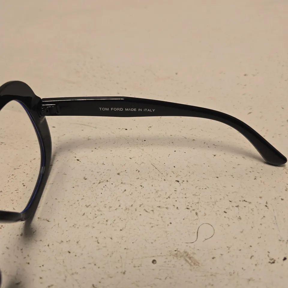 TOM FORD GLASSES – BLACK RECTANGULAR FRAME, MADE IN ITALY