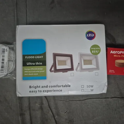 APPROXIMATELY 10 ASSORTED HOUSEHOLD ITEMS TO INCLUDE FLOOD LIGHT, MICRO-FILTERS, ETC