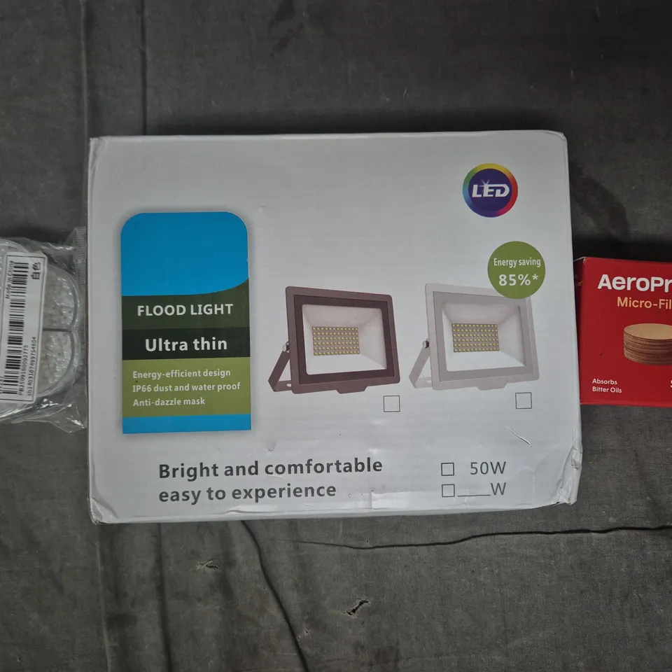 APPROXIMATELY 10 ASSORTED HOUSEHOLD ITEMS TO INCLUDE FLOOD LIGHT, MICRO-FILTERS, ETC