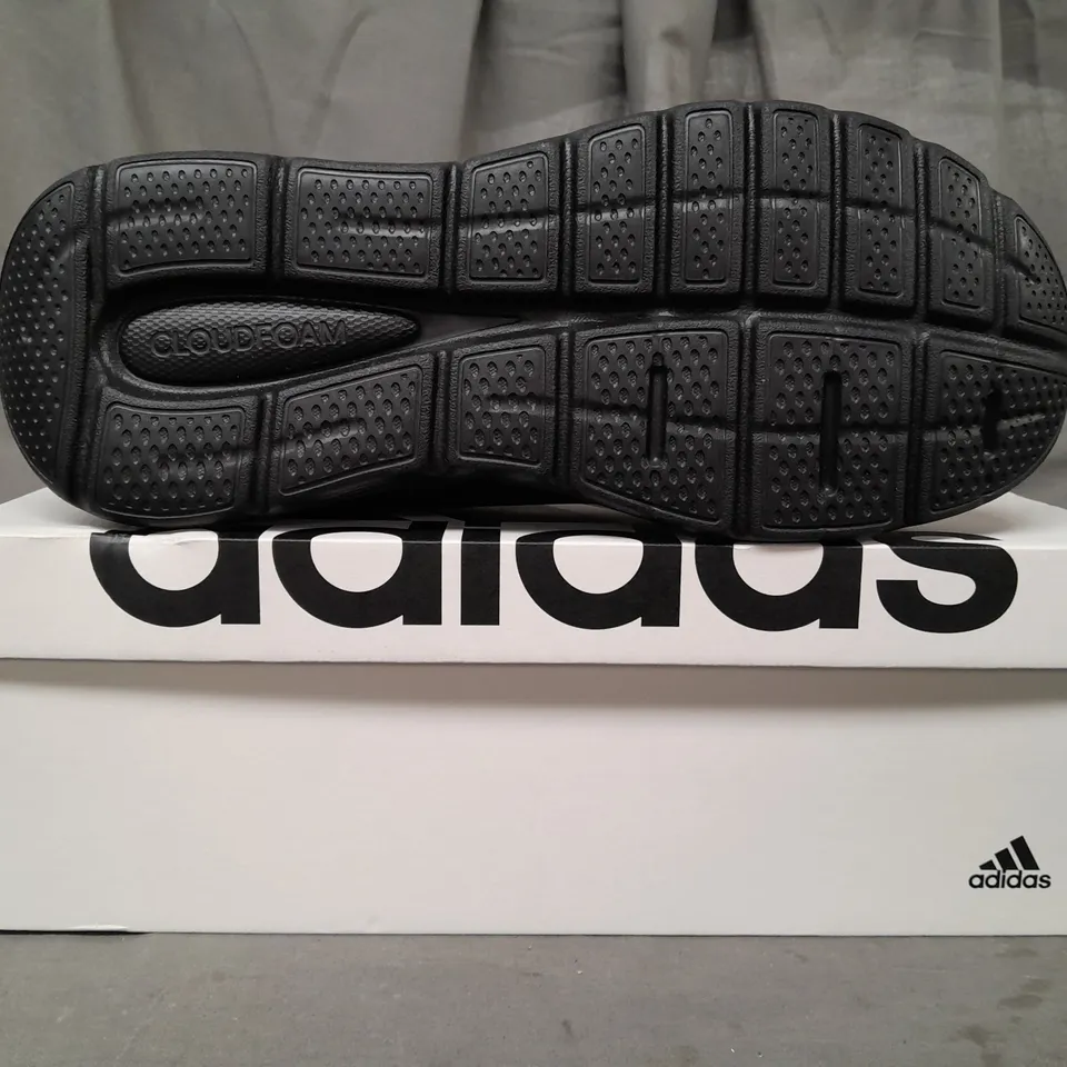 BOXED PAIR OF ADIDAS CLOUDFOAM COMFY SHOES IN BLACK UK SIZE 10.5