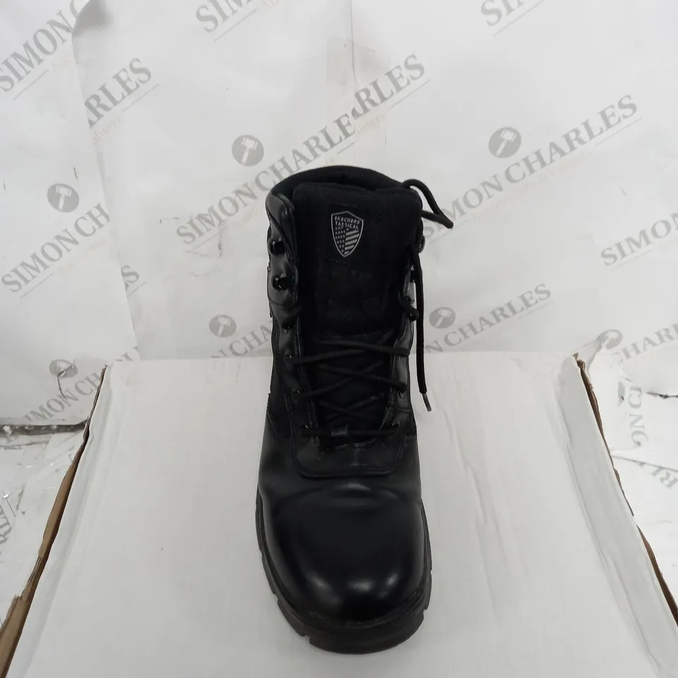 BOXED PAIR OF SKETCHERS WATERPROOF BOOTS BLACK SIZE 10 