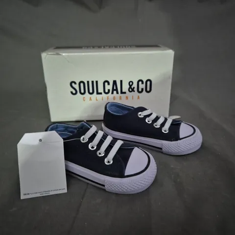 SOULCAL&CO CANVAS LOW NAVY SIZE UK C3