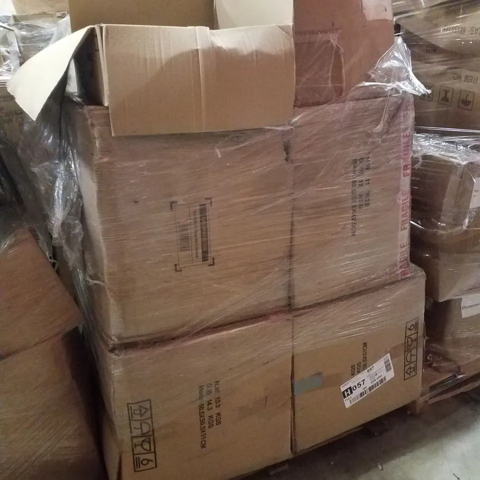 PALLET CONTAINING ASSORTED PRODUCTS INCLUDING NETWORK CABINETS, COMPOINT SPEAKERS, COMPOINT DESKTOP SET & PORTABLE SUPER SPEED TYPE-A HUBS