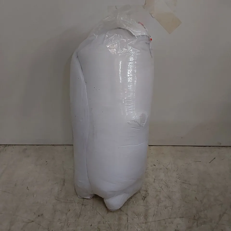 BAGGED POLYESTER MEDIUM SUPPORT PILLOW