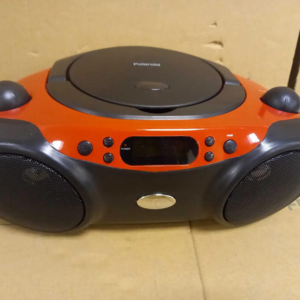 POLAROID BLUETOOTH CD BOOMBOX BLACK/RED