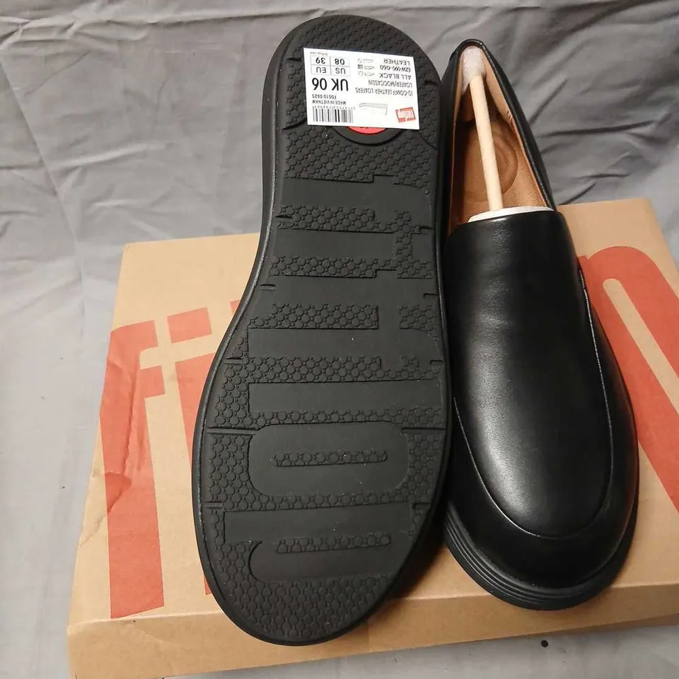FITFLOP IQ-COMFF LEATHER LOAFERS – BLACK, UK 06 (US 08, EU 39)