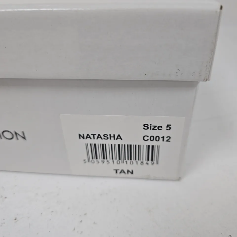 LEATHER COLLECTION NATASHA SANDALS – SIZE 5 – TAN