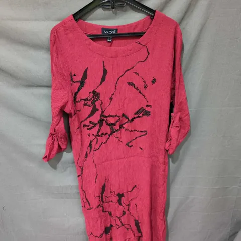 SALOOS PINK KNIT DRESS WITH BLACK ABSTRACT PRINT – UK 20 (EU 46, US 2XL)