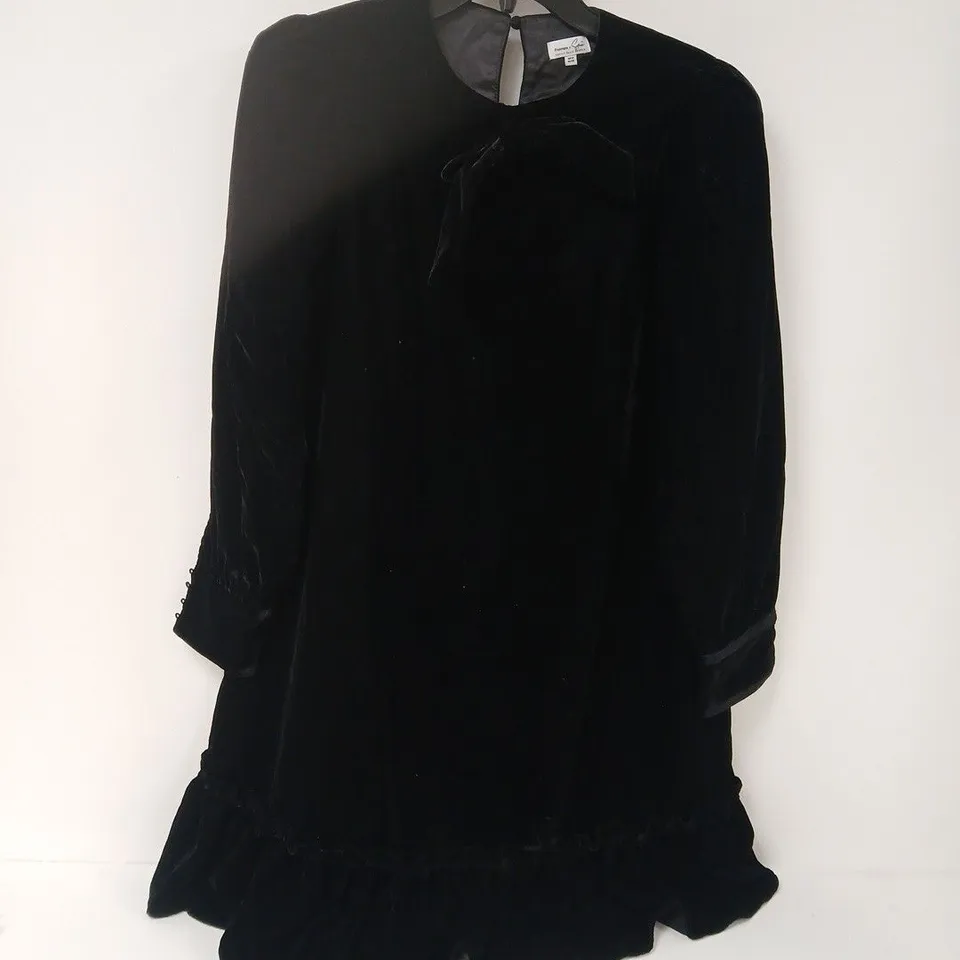 FREEMANS X SOPHIE ELLIS-BEXTON VELOUR BOW FRILL DRESS – BLACK, UK 12