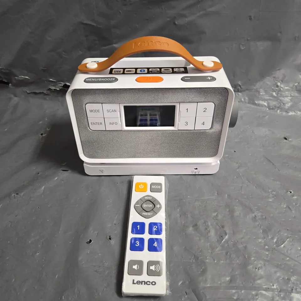 LENCO PDR-065WH EASY TO USE DAB+/FM RADIO WITH BATTERY CHARGING STATION