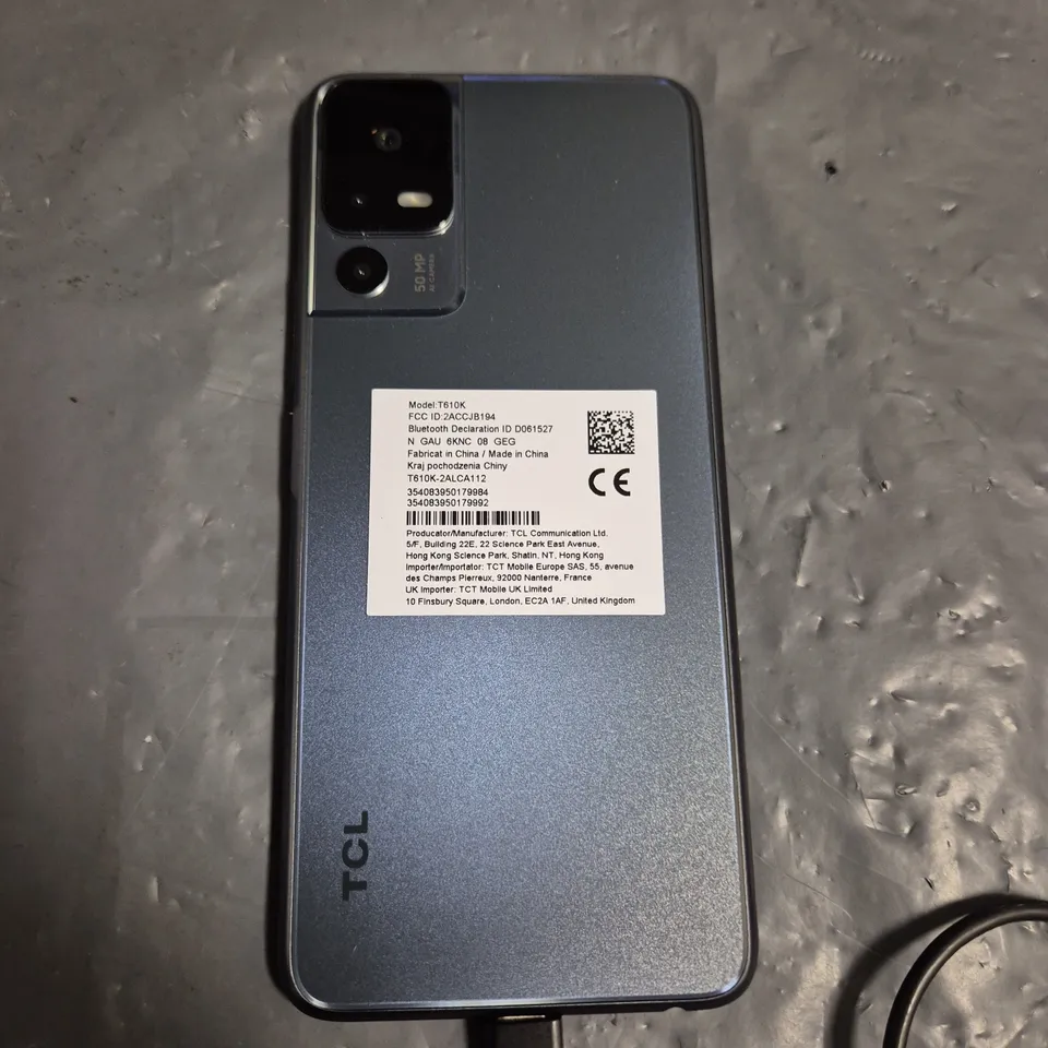 BOXED TCL 40 SE 