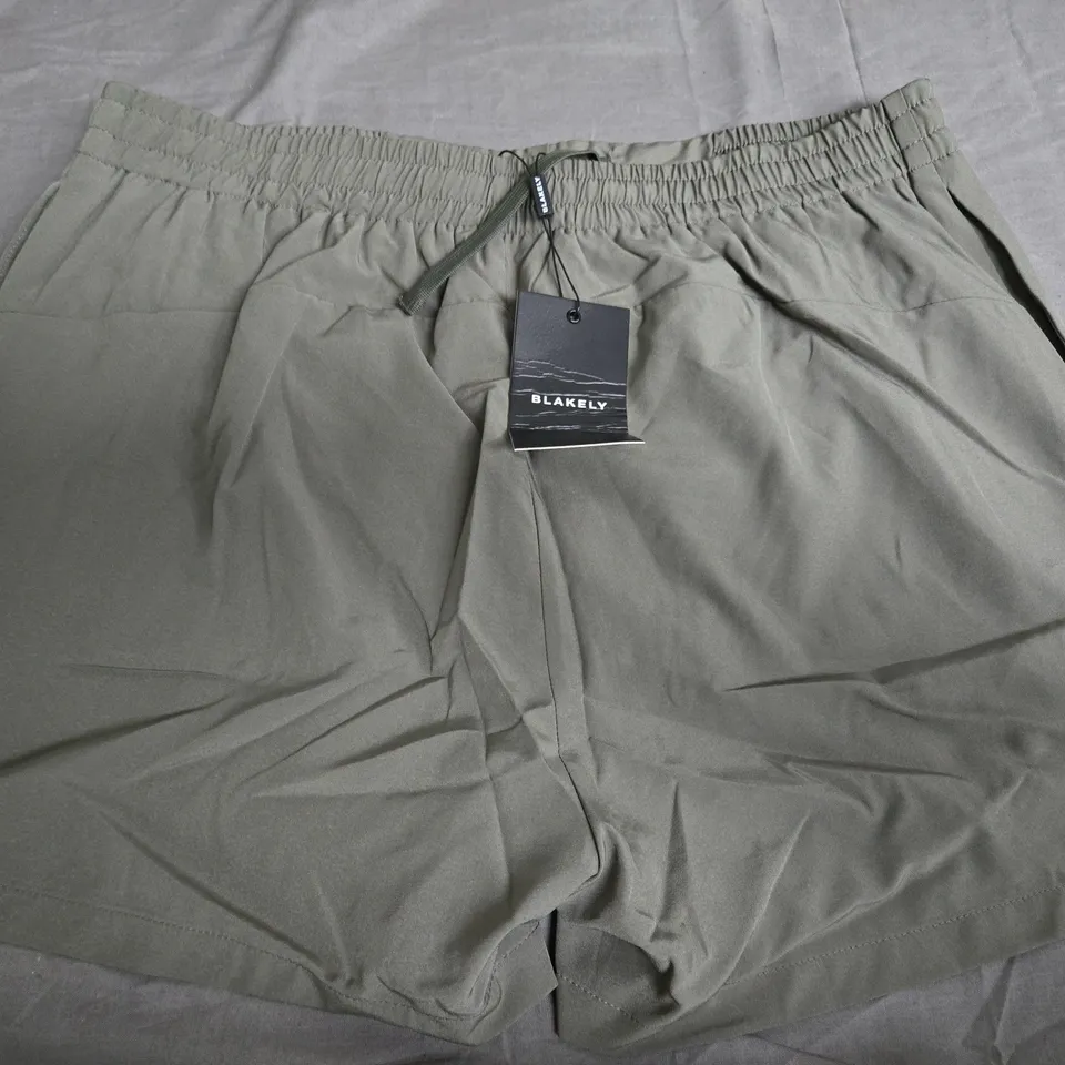 BLAKELY TRAINING SHORTS SIZE L