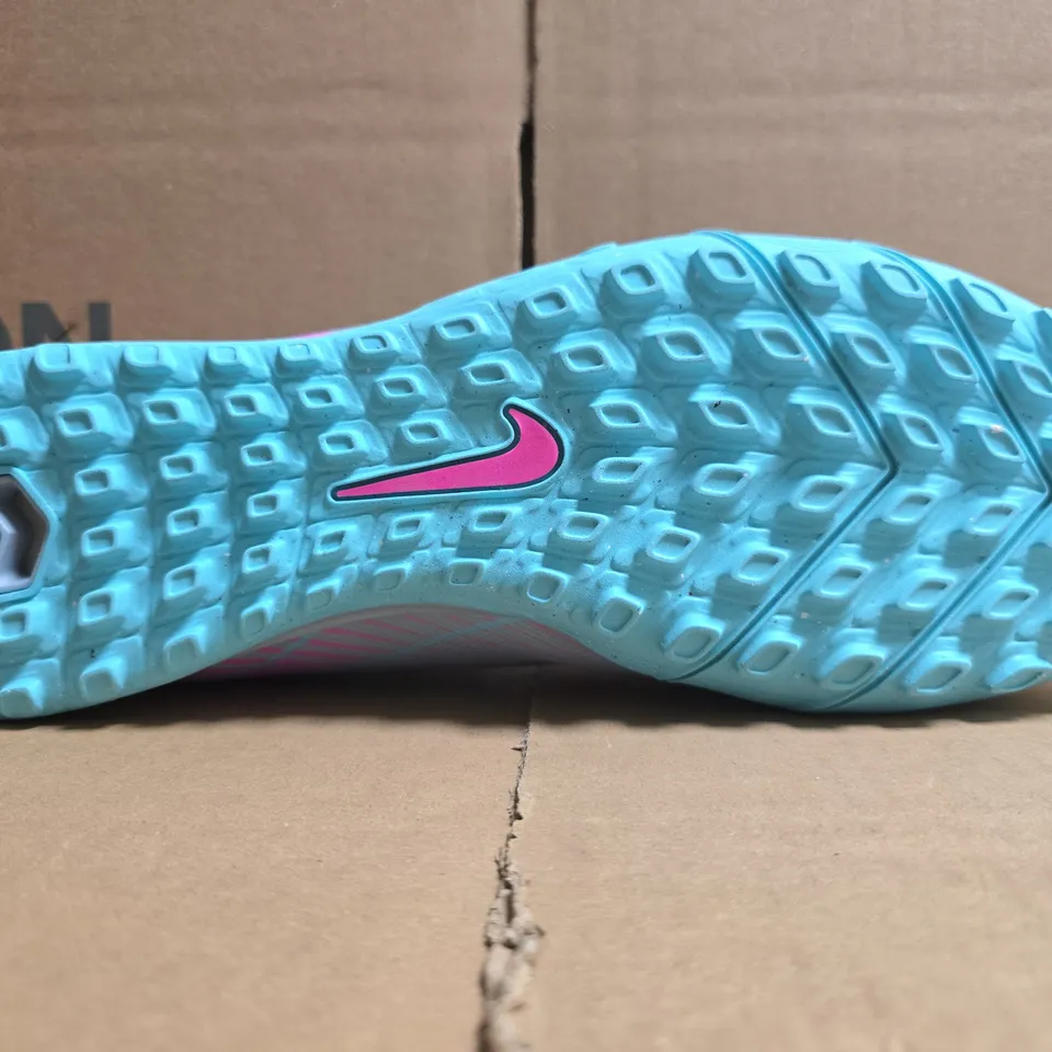 PAIR OF NIKE AIR ZOOM TRAINERS IN BLUE/PINK SIZE UK 11