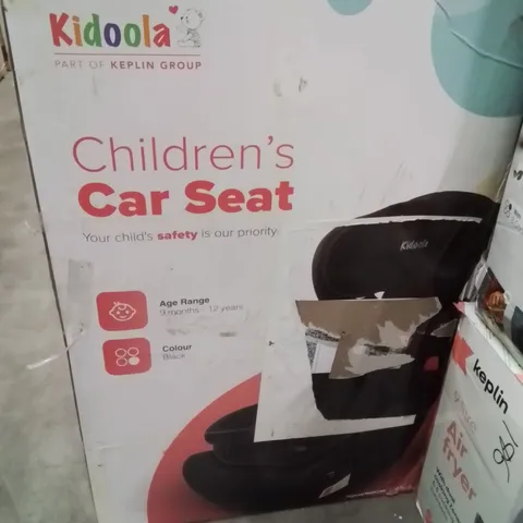 BOXED KIDOOLA CHILDREN'S CAR SEAT