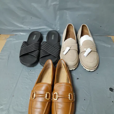 APPROXIMATELY 10 PAIRS OF LADIES SHOES. TO INCLUDE SKECHERS, HUSH PUPPIES AND RUTH LANGSFORD ASSORTED COLOURS, SIZE AND STYLES