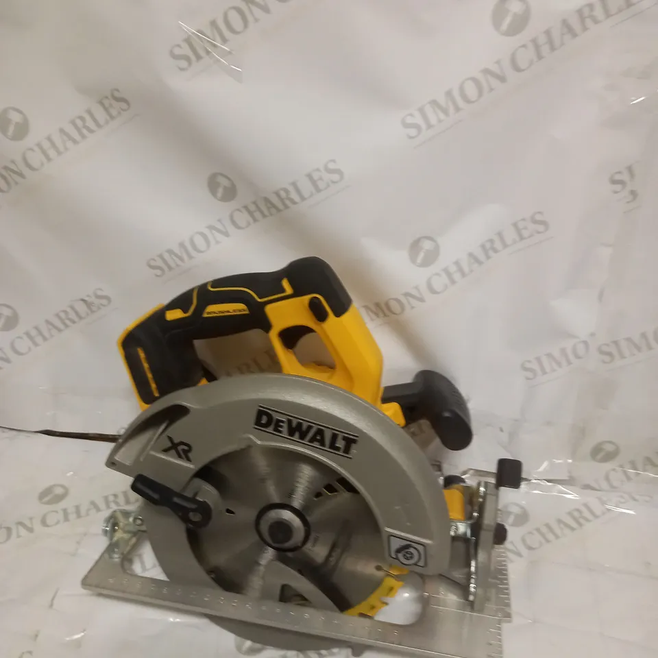 DEWALT DCS570N CORDLESS XR BRUSHLESS CIRCULAR SAW