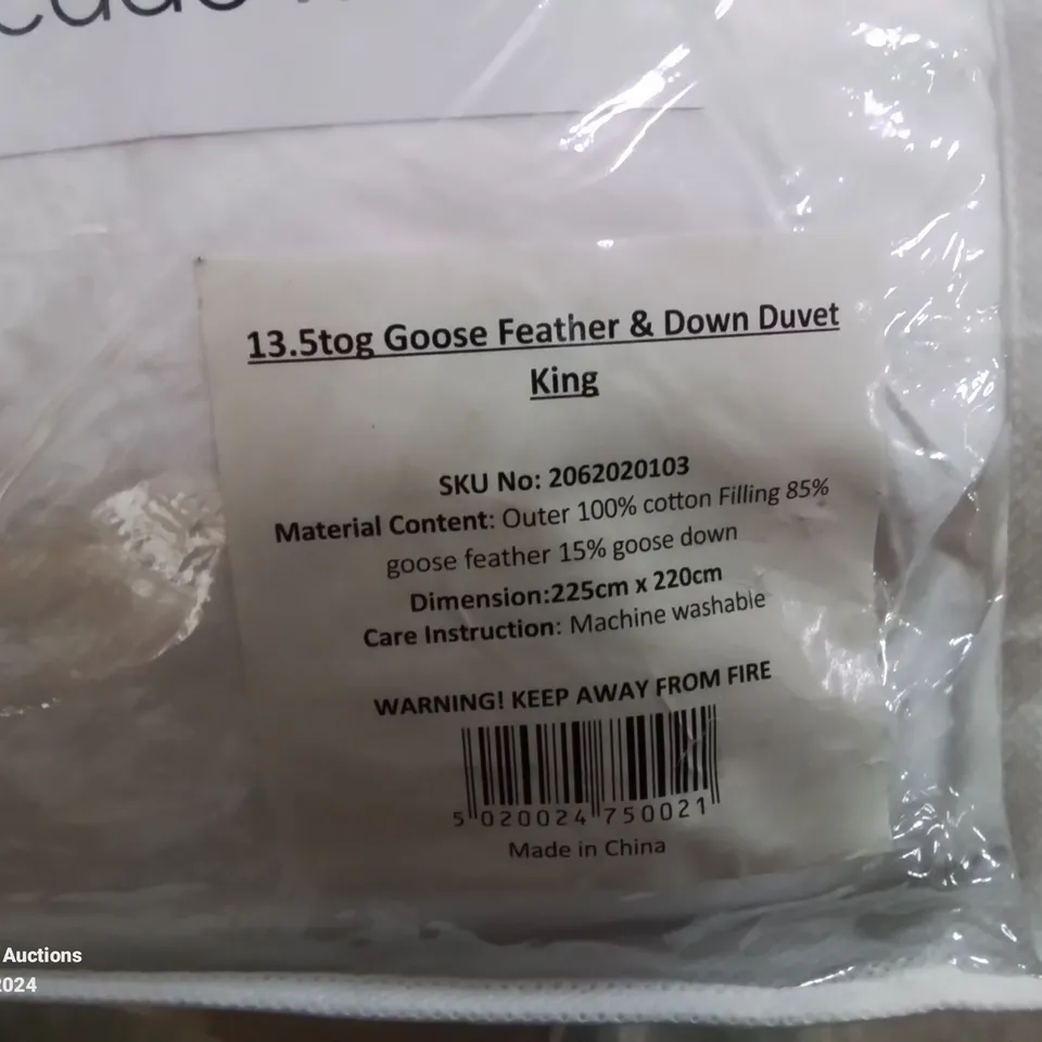 GOOSE DOWN & FEATHER BLEND 13.5 TOG KINGSIZE DUVET 