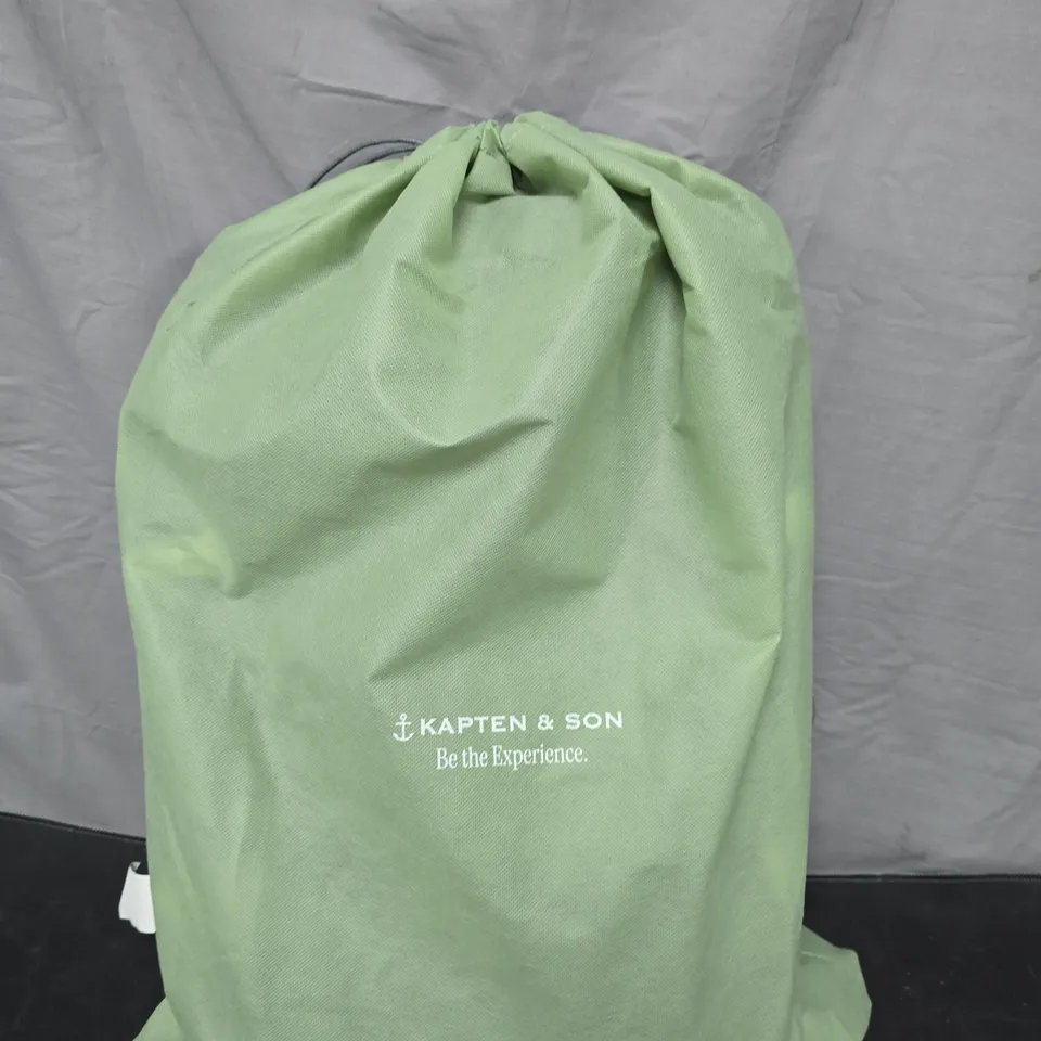 KAPTEN & SON HELSINKI PRO BACKPACK – BLACK WITH DUST COVER