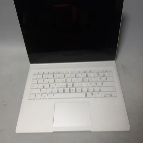 MICROSOFT SURFACE BOOK LAPTOP