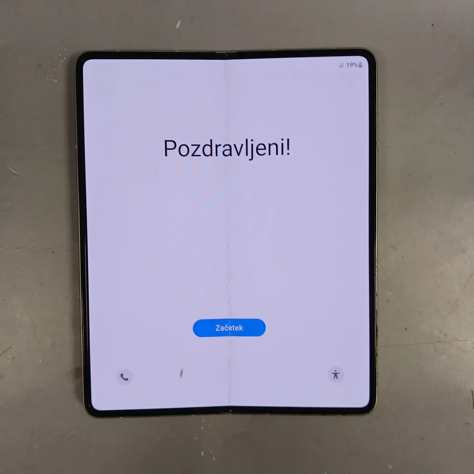 SAMSUNG GALAXY Z FOLD SMARTPHONE 