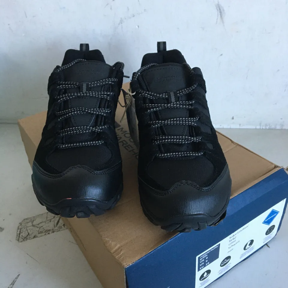 BOXED PAIR OF SIZE 6 MOUNTAIN WAREHOUSE BLACK FOOTWEAR