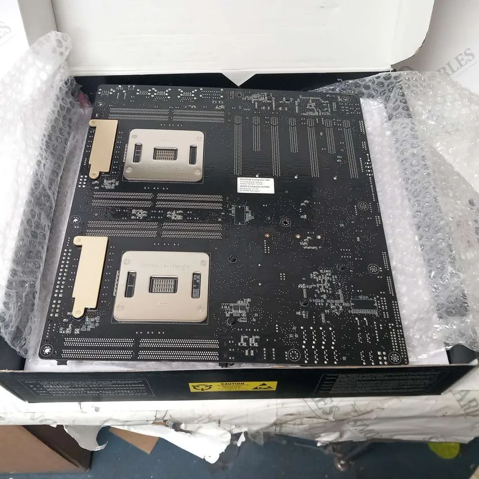 BOXED ASUS Z10PE-D8 WS MOTHERBOARD