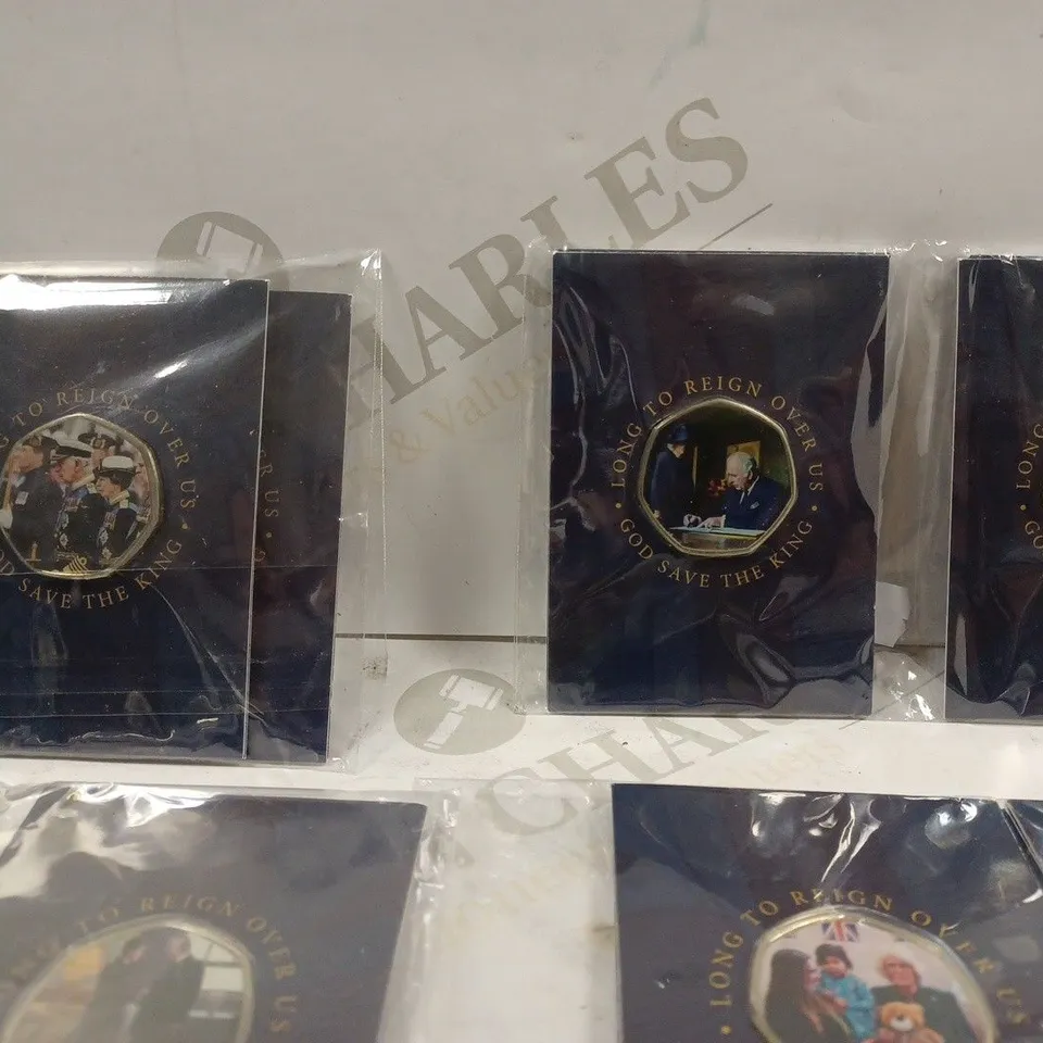 BOX TO CONTAIN APPROX. 24 X ASSORTED BRITISH MONARCHY THEMED COLLECTORS COINS. DESIGNS VARY