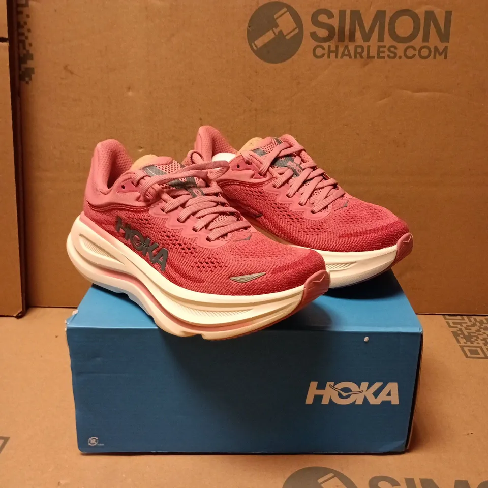 HOKA BONDI WIDE RUNNING SHOES – PINK SIZE 4