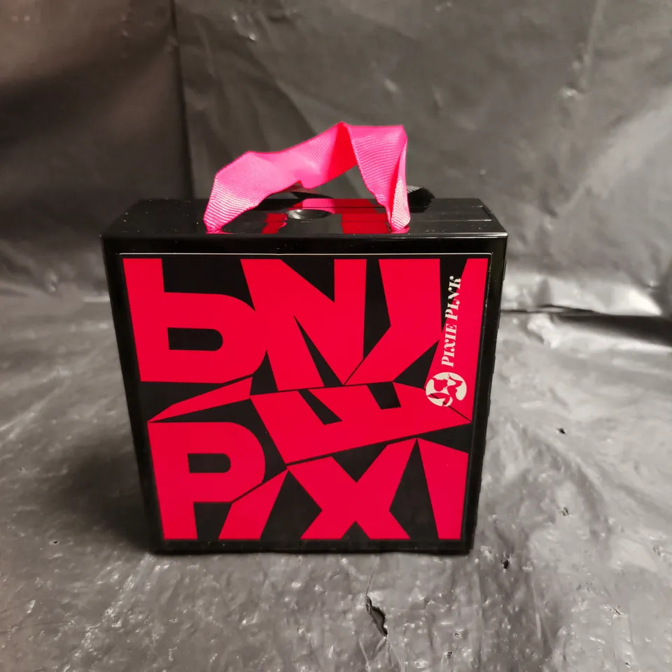 PIXIE PINK HANDHELD EYESHADOW PALETTE GIFT BOX