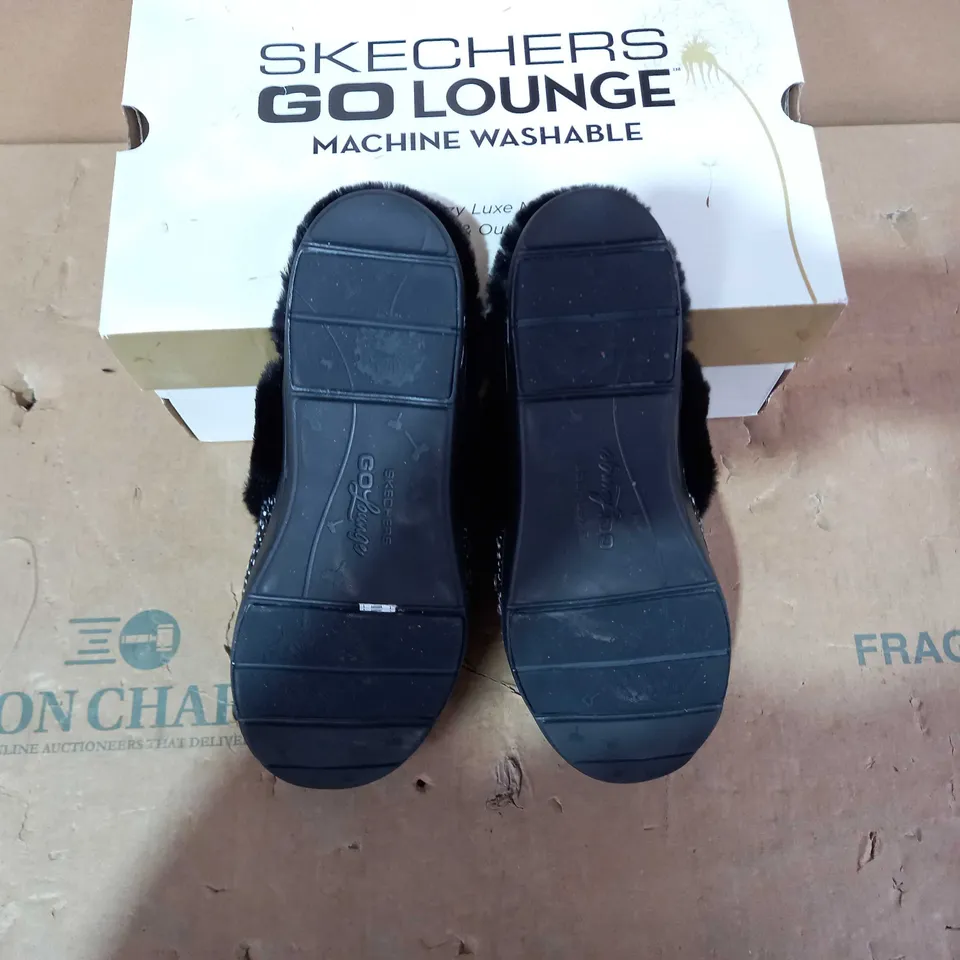 BOXED PAIR OF SKECHERS - SIZE 4