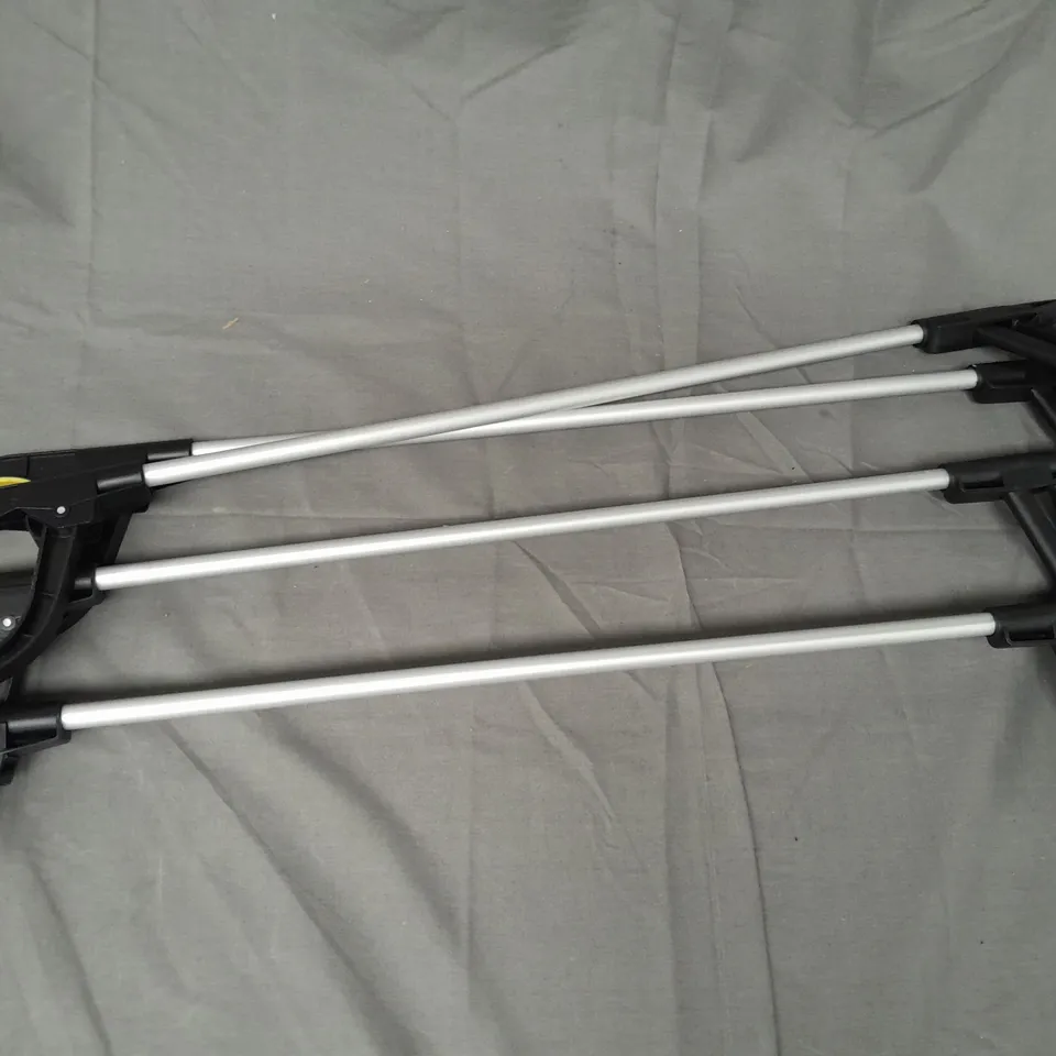 SET OF 4 MAGNETIC PICK-UP TOOLS